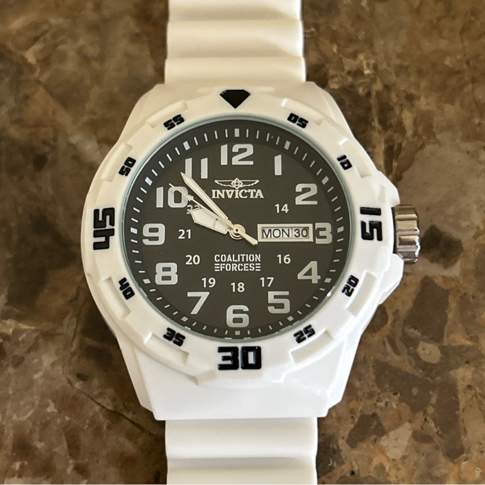 Invicta Coalition Forces Men’s Quartz Watch 45MM Model 25326 WR 100M needbattery